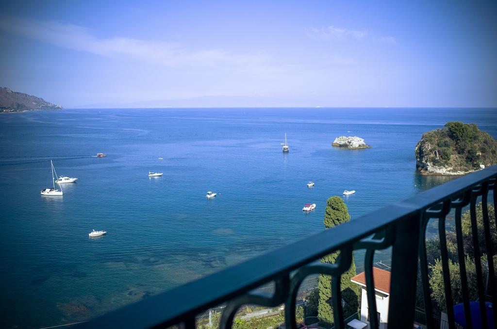 Double or Twin Room with Sea View,141091827:JPEG